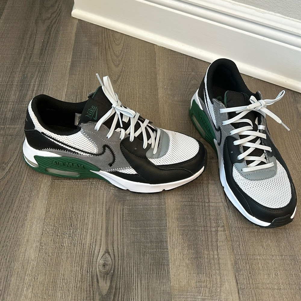 Nike Men’s Air Max 90 in Grey, Black & Green - Picture 2 of 8